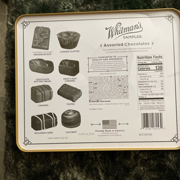 Tin Hinged Box Peanuts Characters Snoopy Christmas FA LA LA Embossed (Empty) - Picture 4 of 6